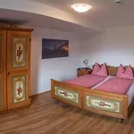 Gaestehaus Bergwald 3*