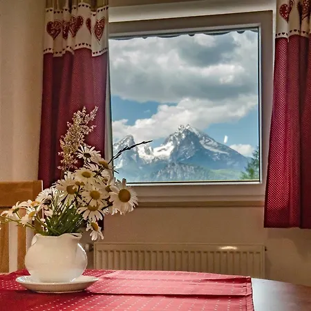 Gaestehaus Bergwald Guest house 3*