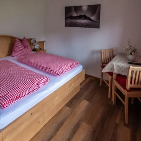 Gaestehaus Bergwald 3*
