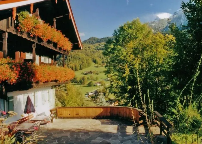 Gaestehaus Bergwald ゲストハウス ベルヒテスガーデン